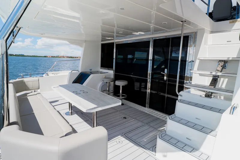 Slide: The Image of Aquila 54 YACHT 2022 - 7925810