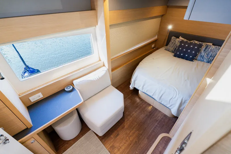 Slide: The Image of Aquila 54 YACHT 2022 - 7925874