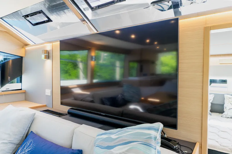 Slide: The Image of Aquila 54 YACHT 2022 - 7925872