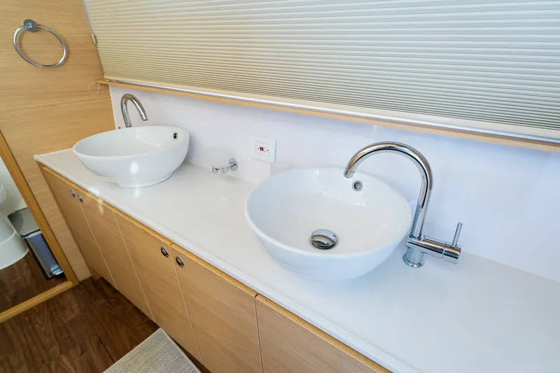 Slide: The Image of Aquila 54 YACHT 2022 - 7925863