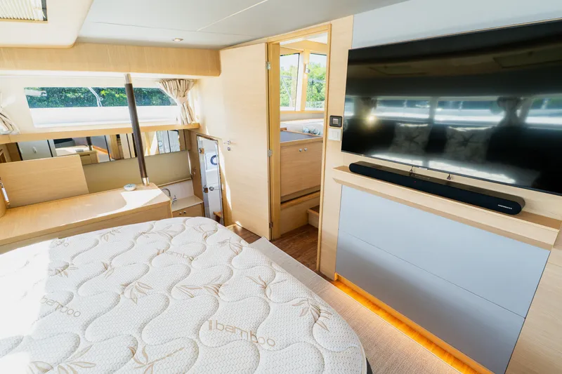Slide: The Image of Aquila 54 YACHT 2022 - 7925860