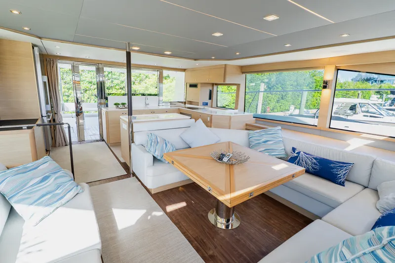 Slide: The Image of Aquila 54 YACHT 2022 - 7925855