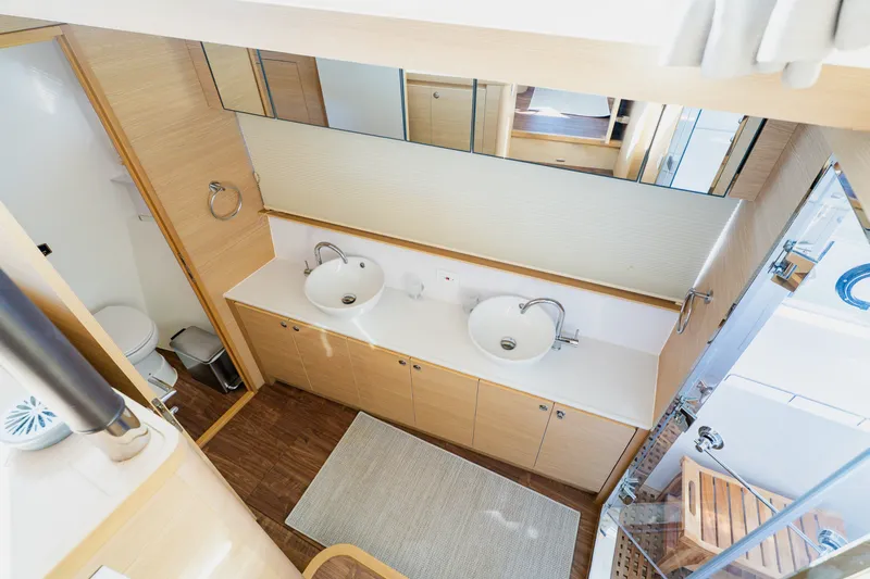 Slide: The Image of Aquila 54 YACHT 2022 - 7925861
