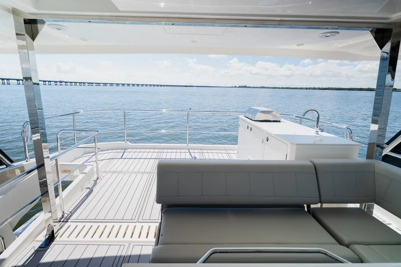 Slide: The Image of Aquila 54 YACHT 2022 - 7925833