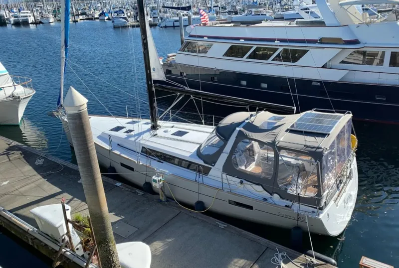 Slide: The Image of 2014 Beneteau Oceanis 45 - 7937528