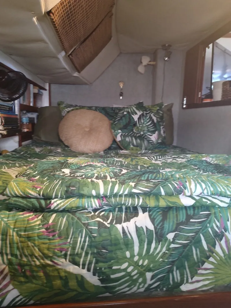 Slide: The Image of 36 Stateroom1 Forward Athwartship Queen Port Stateroom1 Forward Athwartship Queen Port - 7937836