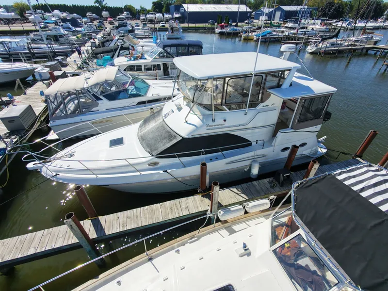Slide: The Image of Sea Ray 380 Aft Cabin 2000 - 7926126