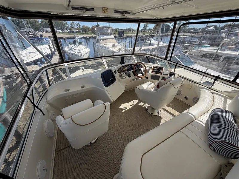 Slide: The Image of Sea Ray 380 Aft Cabin 2000 - 7926232
