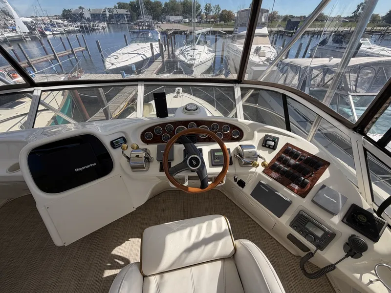 Slide: The Image of Sea Ray 380 Aft Cabin 2000 - 7926235