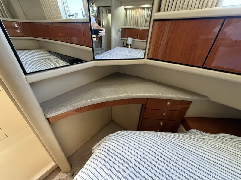 Slide: The Image of Sea Ray 380 Aft Cabin 2000 - 7926284