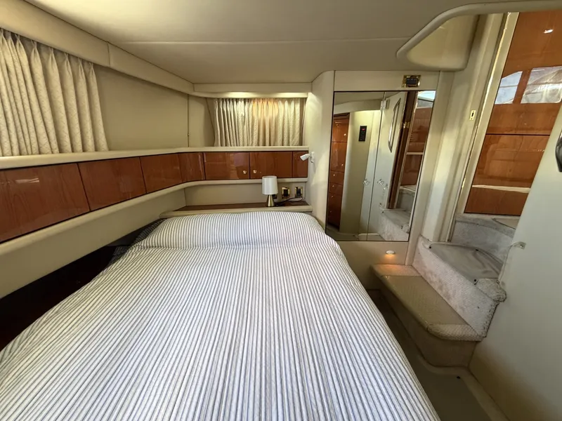 Slide: The Image of Sea Ray 380 Aft Cabin 2000 - 7926280