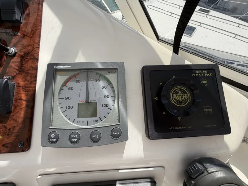 Slide: The Image of Sea Ray 380 Aft Cabin 2000 - 7926239