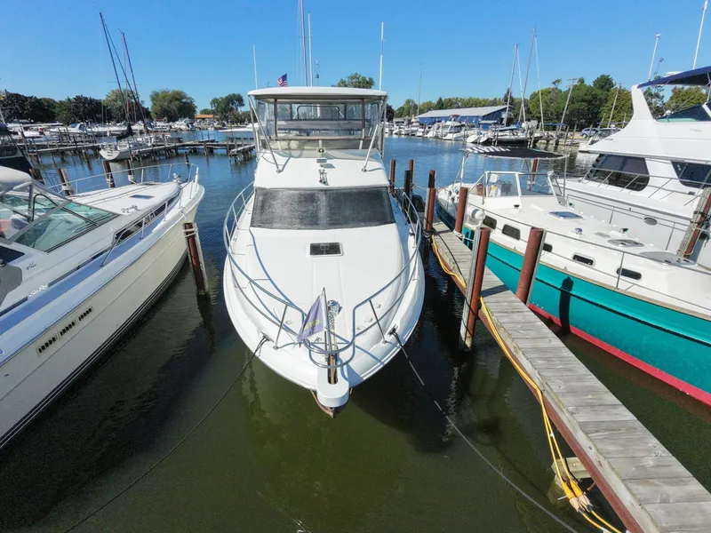 Slide: The Image of Sea Ray 380 Aft Cabin 2000 - 7926120