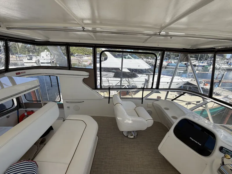 Slide: The Image of Sea Ray 380 Aft Cabin 2000 - 7926234