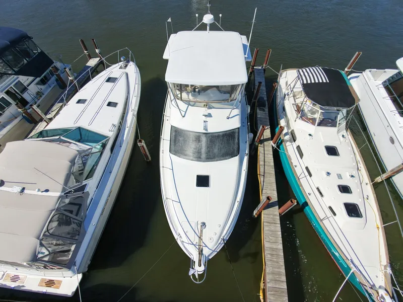 Slide: The Image of Sea Ray 380 Aft Cabin 2000 - 7926125