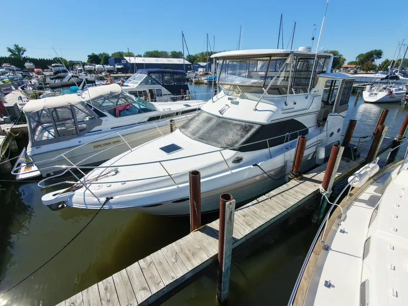 Slide: The Image of Sea Ray 380 Aft Cabin 2000 - 7926119