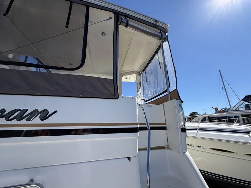 Slide: The Image of Sea Ray 380 Aft Cabin 2000 - 7926222
