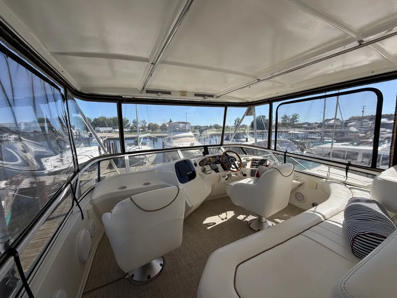 Slide: The Image of Sea Ray 380 Aft Cabin 2000 - 7926231