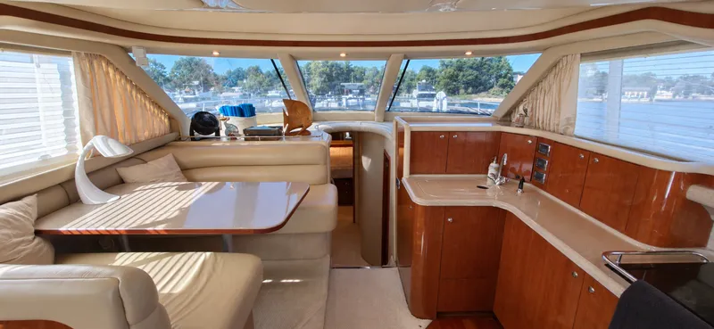 Slide: The Image of 2003 Sea Ray 480 Sedan Bridge - 7927859