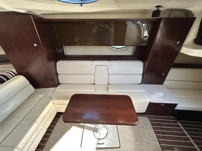 Slide: The Image of 2013 Monterey  340 Sports Yacht - 7927890