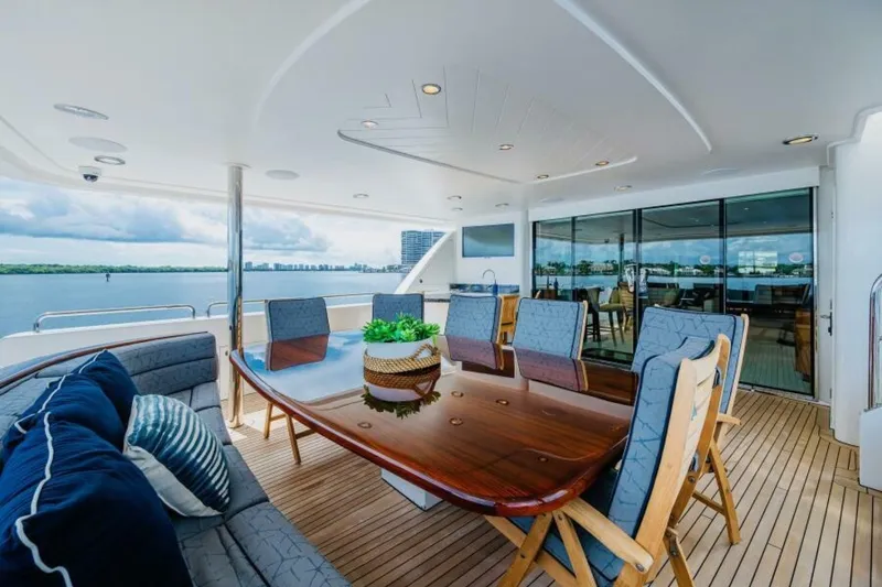 Slide: The Image of Westport 112 LILA CUY Cockpit Dining - 7930610