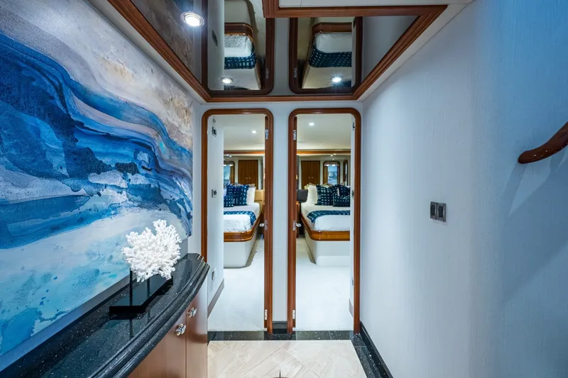 Slide: The Image of Westport 112 LILA CUY Guest Foyer - 7930194