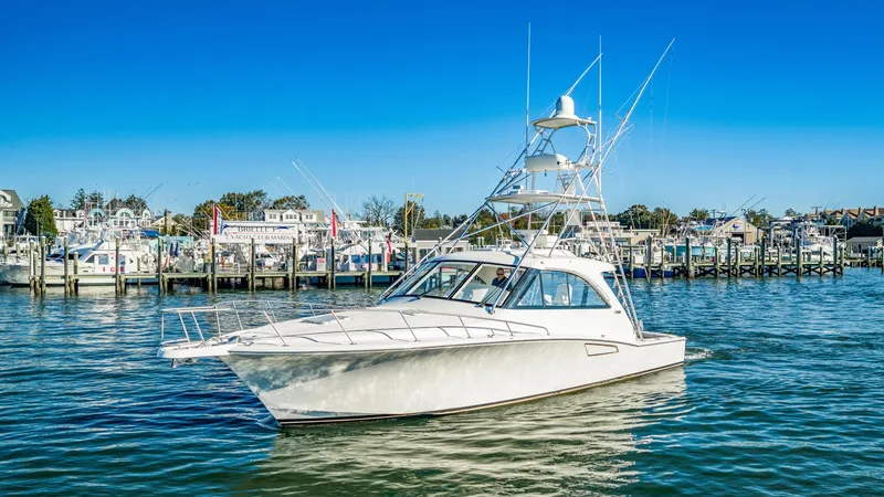 Slide: The Image of Cabo 44 Hardtop Express 2011 - 8138809