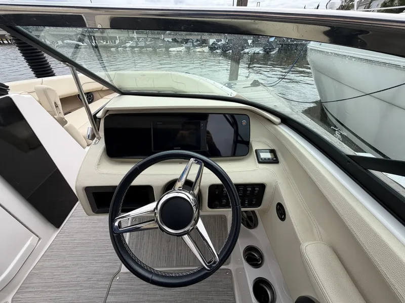Slide: The Image of Regal LS6 2019 - 7930891
