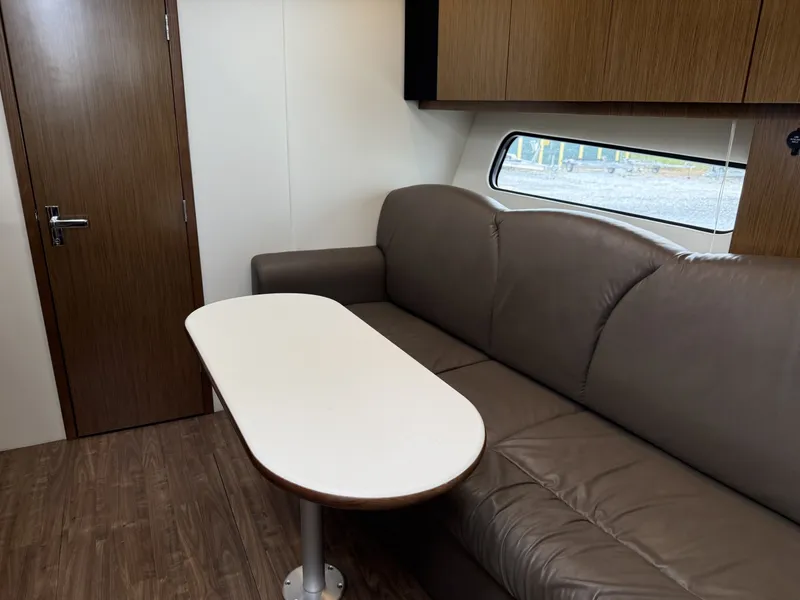 Slide: The Image of Cruisers 350 Express 2016 - 7931201