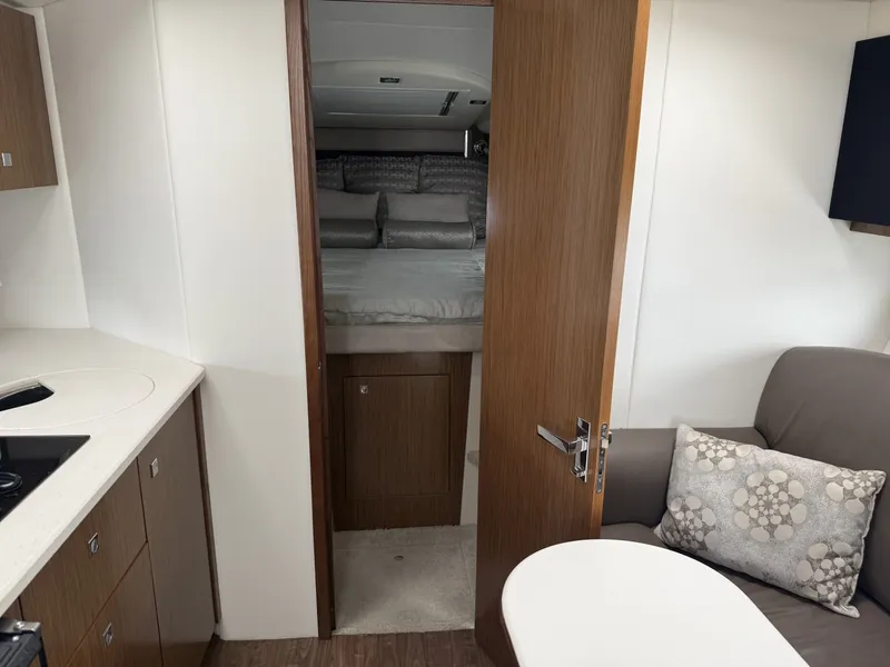 Slide: The Image of Cruisers 350 Express 2016 - 7931211
