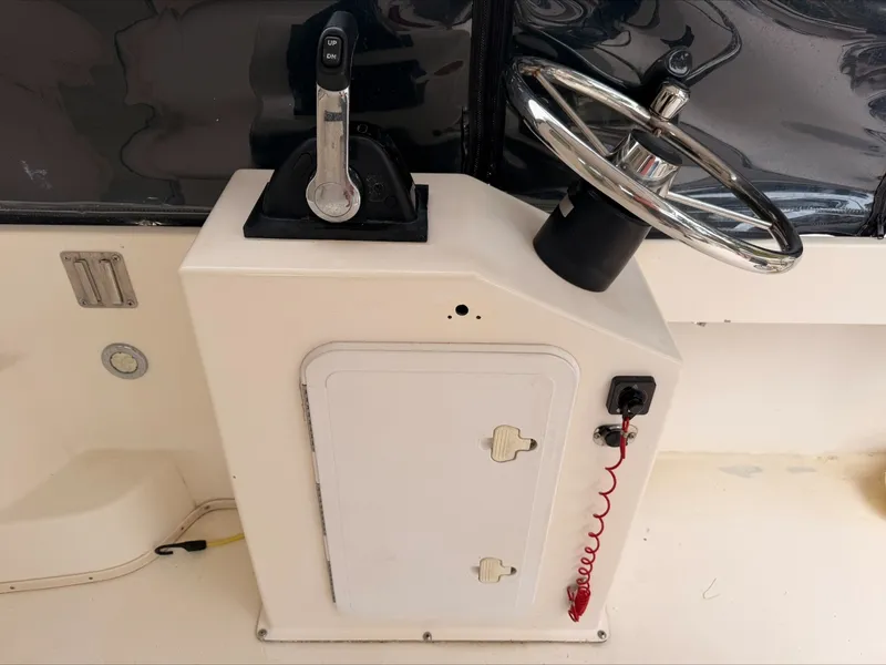 Slide: The Image of Parker Marine 2520 XL 2006 - 7931278