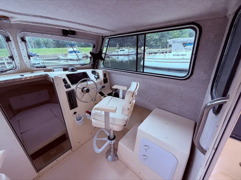 Slide: The Image of Parker Marine 2520 XL 2006 - 7931282