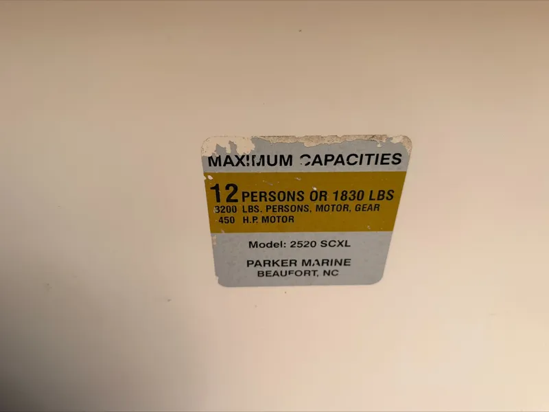Slide: The Image of Parker Marine 2520 XL 2006 - 7931314