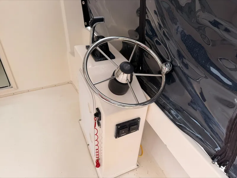 Slide: The Image of Parker Marine 2520 XL 2006 - 7931277