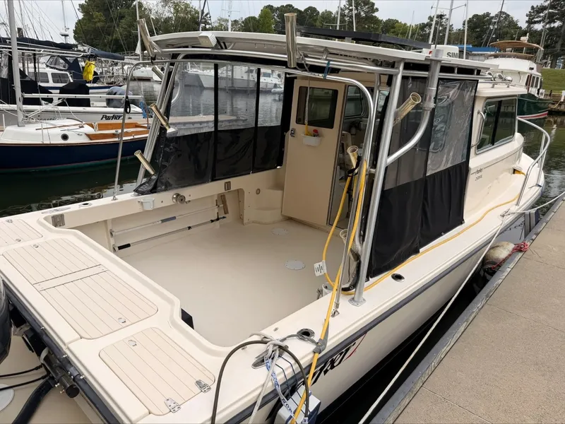 Slide: The Image of Parker Marine 2520 XL 2006 - 7931275