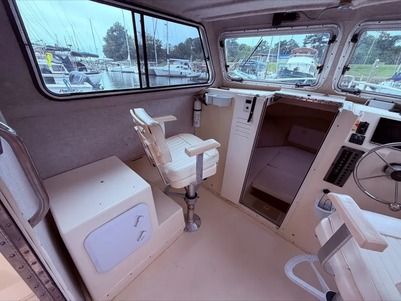 Slide: The Image of Parker Marine 2520 XL 2006 - 7931280