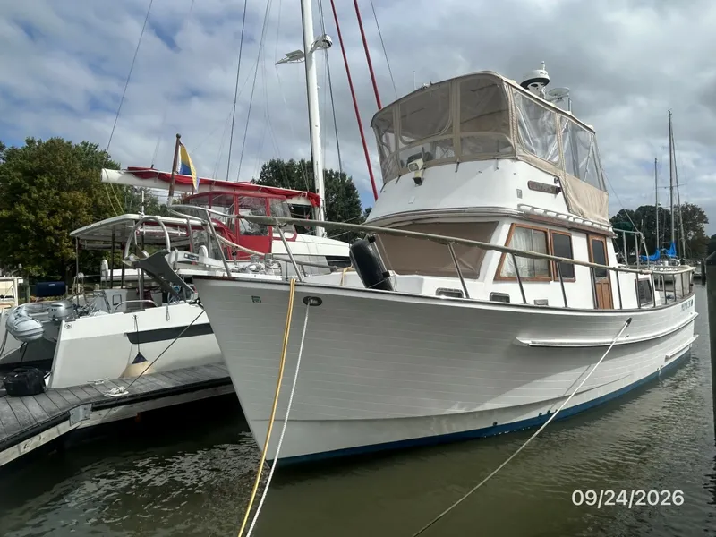 Slide: The Image of 36' Monk port forward profile - 7931476