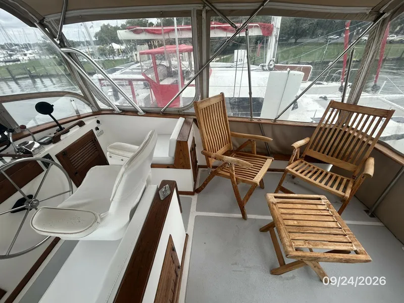 Slide: The Image of 36' Monk flybridge starboard - 7931427