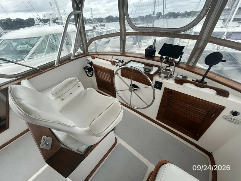 Slide: The Image of 36' Monk flybridge helm1 - 7931416