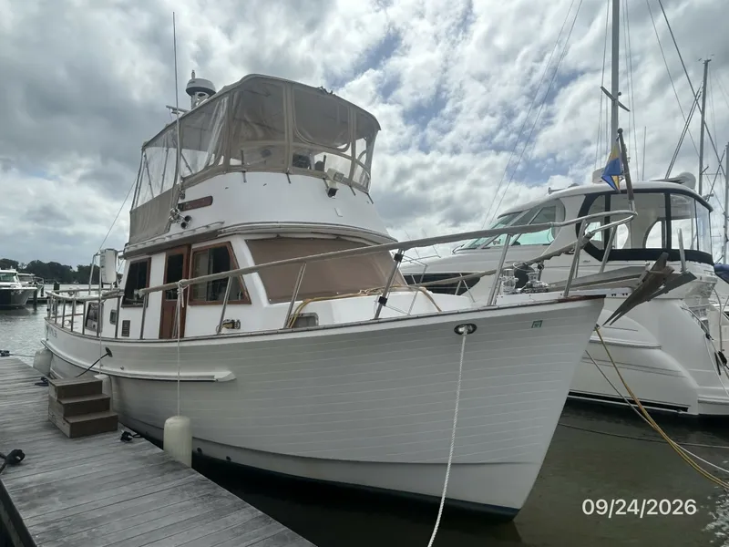 Slide: The Image of 36' Monk starboard forward profile - 7931503