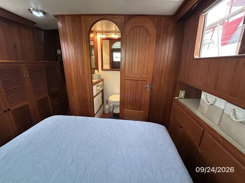 Slide: The Image of 36' Monk master stateroom forward2 - 7931470