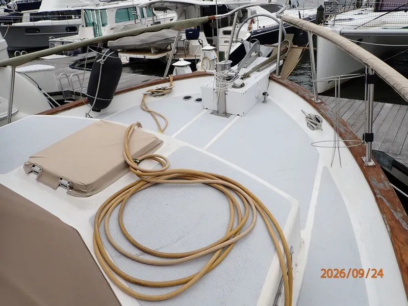 Slide: The Image of 36' Monk foredeck2 - 7931431
