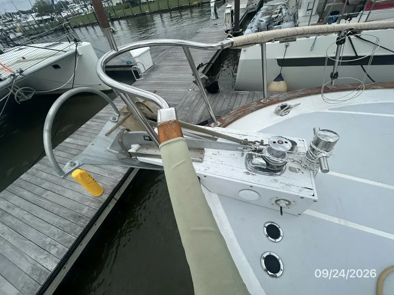 Slide: The Image of 36' Monk anchor windlass1 - 7931385