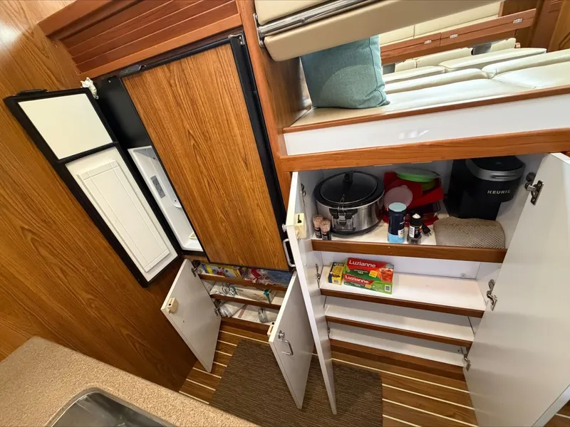 Slide: The Image of Endeavour Catamaran Corp 44 2014 - 7937730