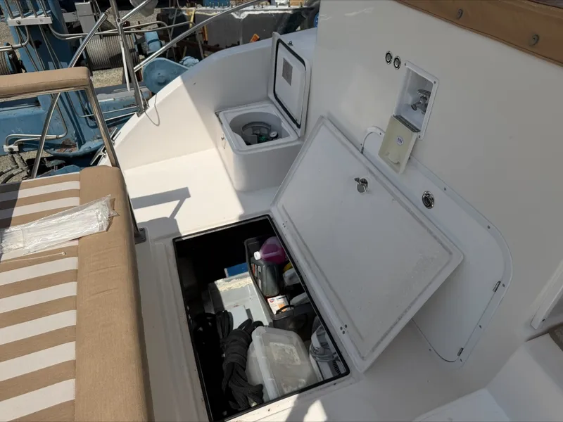 Slide: The Image of Endeavour Catamaran Corp 44 2014 - 7937800