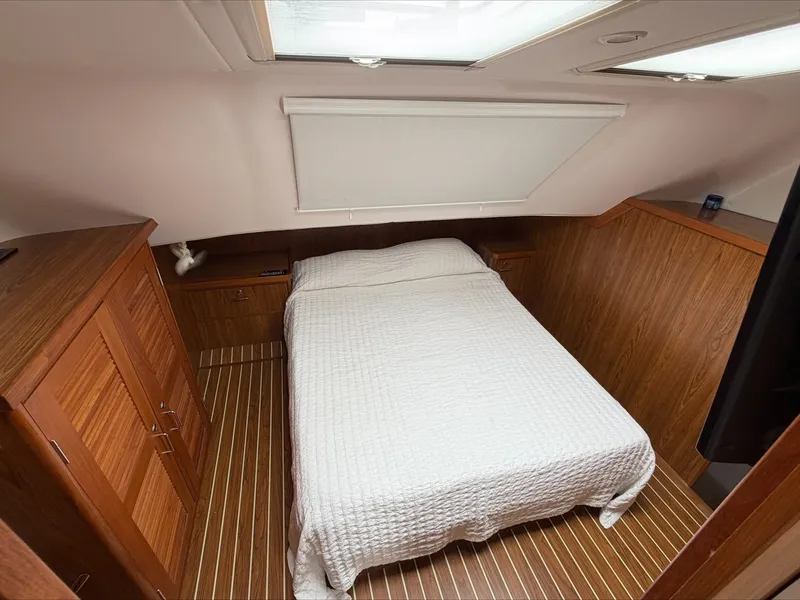 Slide: The Image of Endeavour Catamaran Corp 44 2014 - 7937746