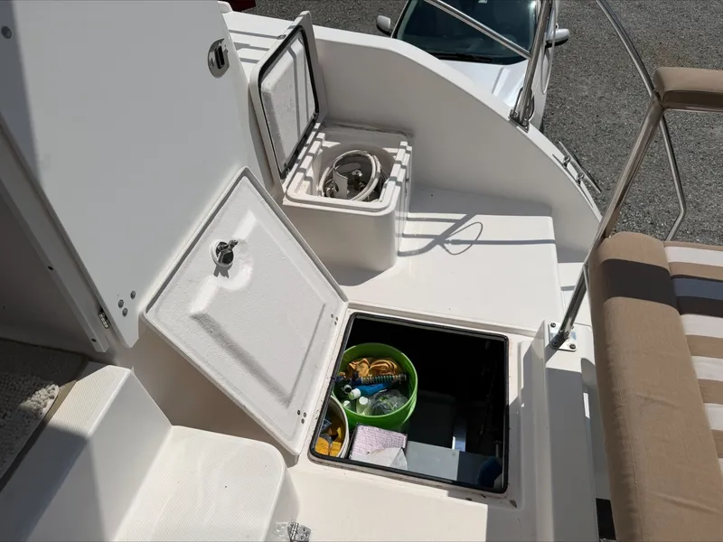 Slide: The Image of Endeavour Catamaran Corp 44 2014 - 7937804