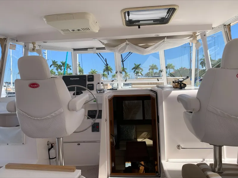 Slide: The Image of Endeavour Catamaran Corp 44 2014 - 7937941