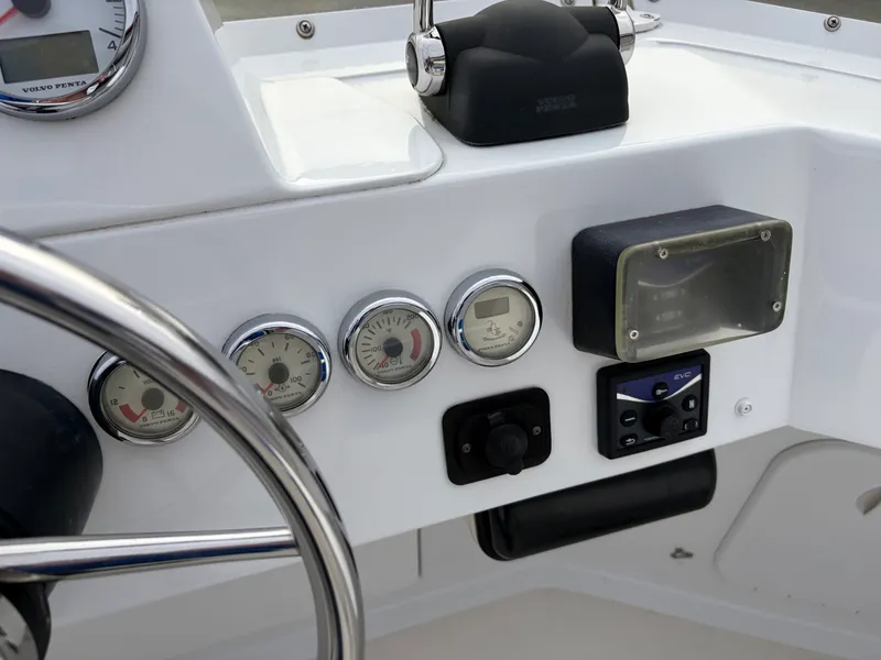 Slide: The Image of 2010 Custom Power Cat 40 - 7933390