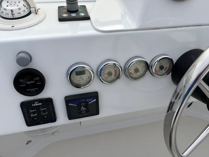 Slide: The Image of 2010 Custom Power Cat 40 - 7933389